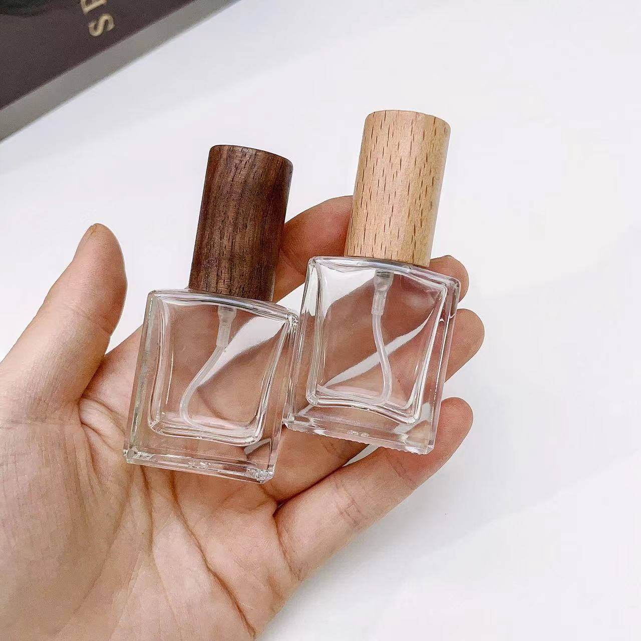 Прозрачная Толстая стеклянная  – обзор и цена Perfume Quotes